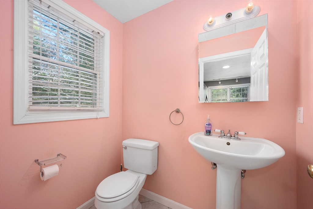 173 Main Street Mashpee, MA 02649 - Photo 13 of 40