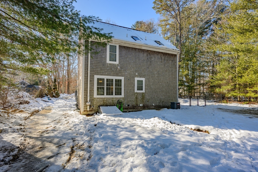 173 Main Street Mashpee, MA 02649 - Photo 24 of 40