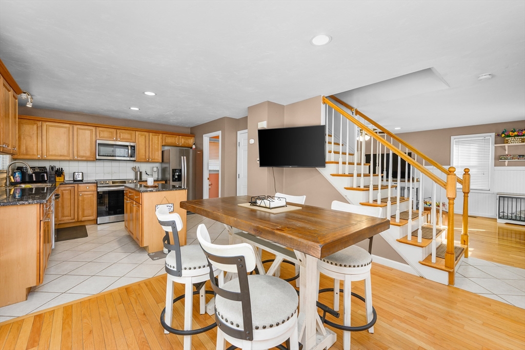 173 Main Street Mashpee, MA 02649 - Photo 7 of 40