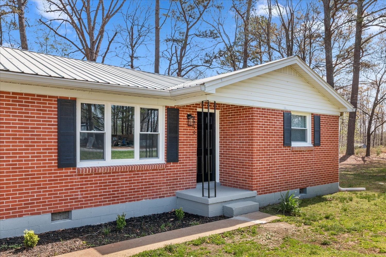 2540 Grays Bend Road Centerville, TN 37033 - Photo 22 of 48 a front view of a house