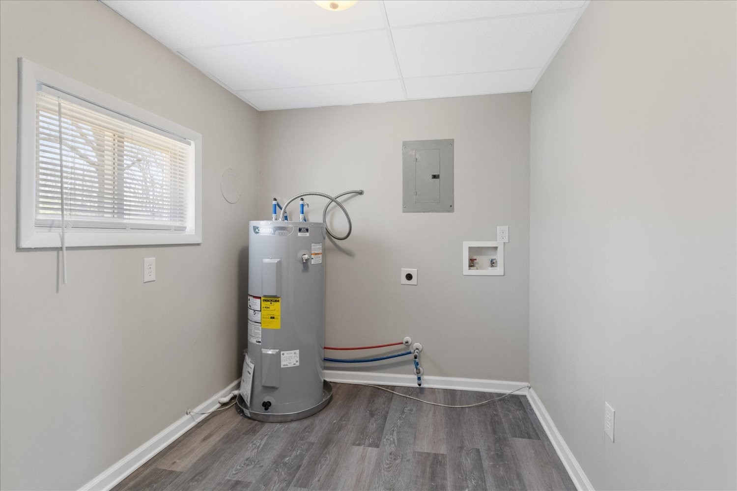 2540 Grays Bend Road Centerville, TN 37033 - Photo 35 of 48 wooden floor in a room