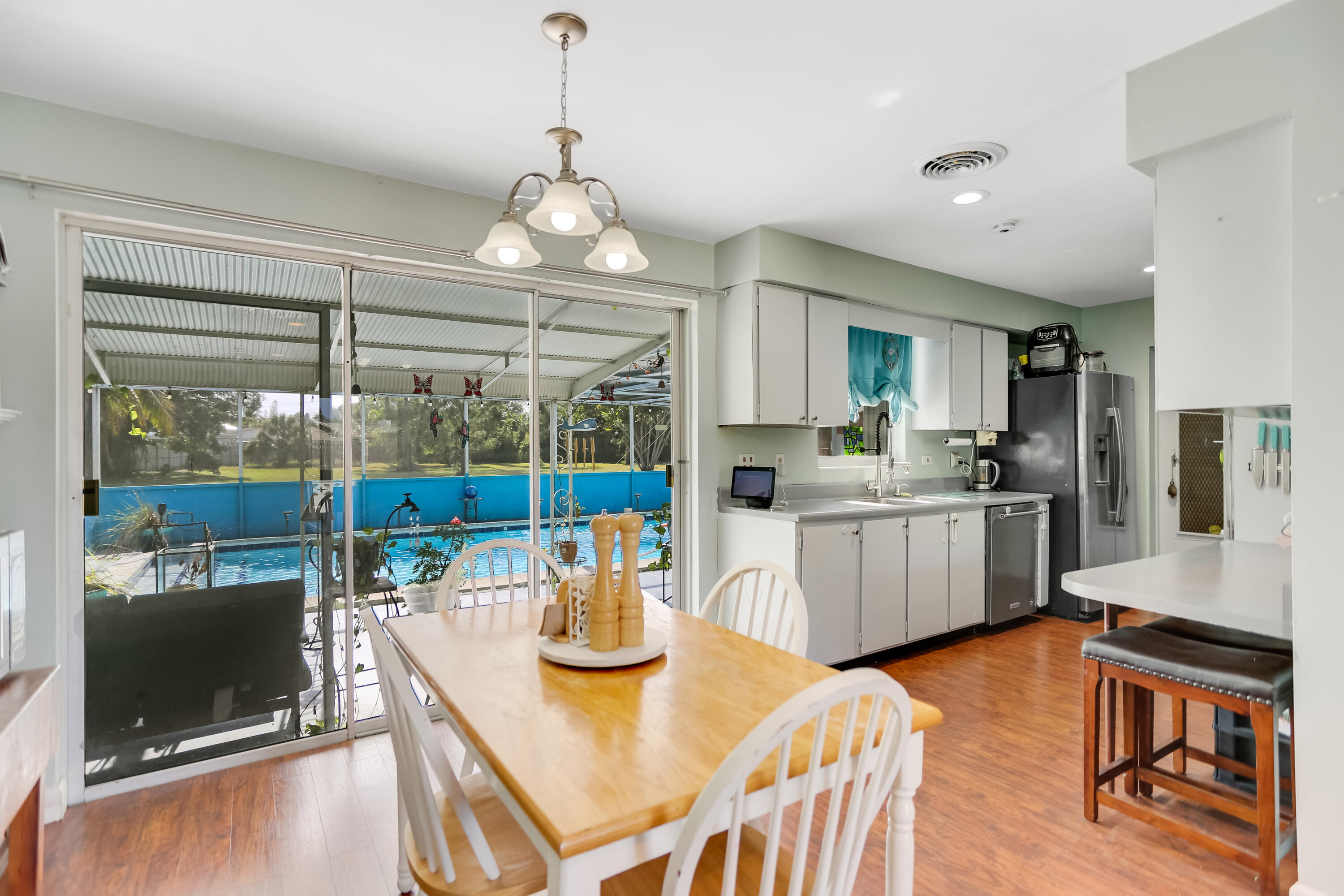 4237 Herbertz Road Lake Worth, FL 33461 - Photo 10 of 43 Kitchen