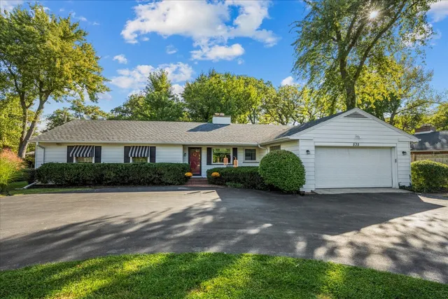 $659,900 | 535 Waukegan Road, Lake Forest, IL 60045