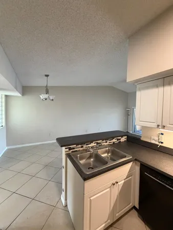 $2,300 | 165 Northwest 96th Terrace, Unit 3306, Pembroke Pines, FL 33024