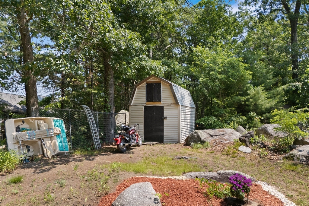 215 Donohue Road Dracut, MA 01826 - Photo 39 of 40