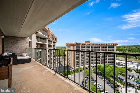 $425,000 | 11302 Valley Forge Circle, Unit 1302, King of Prussia, PA 19406