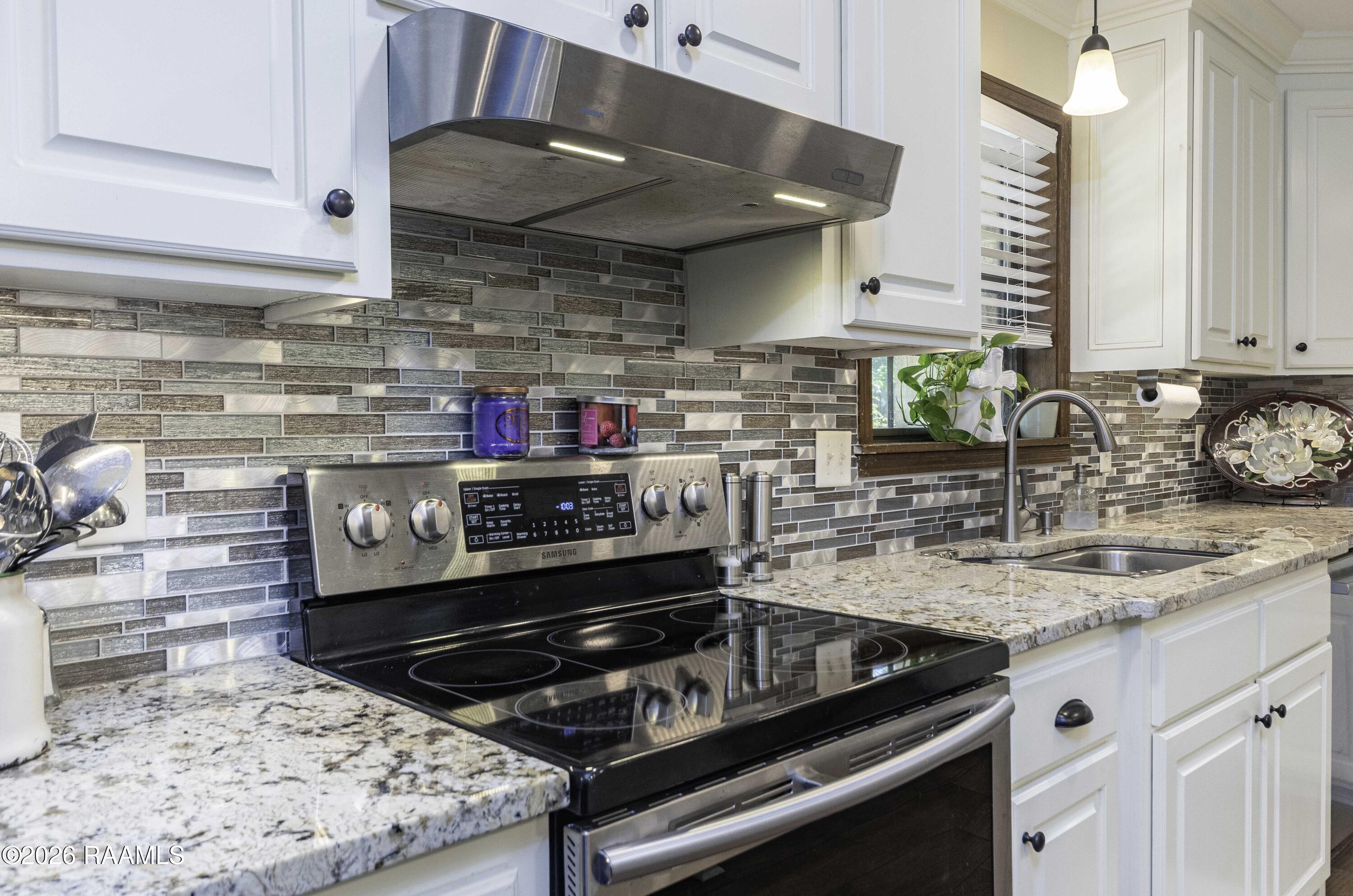 2508 Northside Road New Iberia, LA 70563 - Photo 11 of 44 Kitchen 5