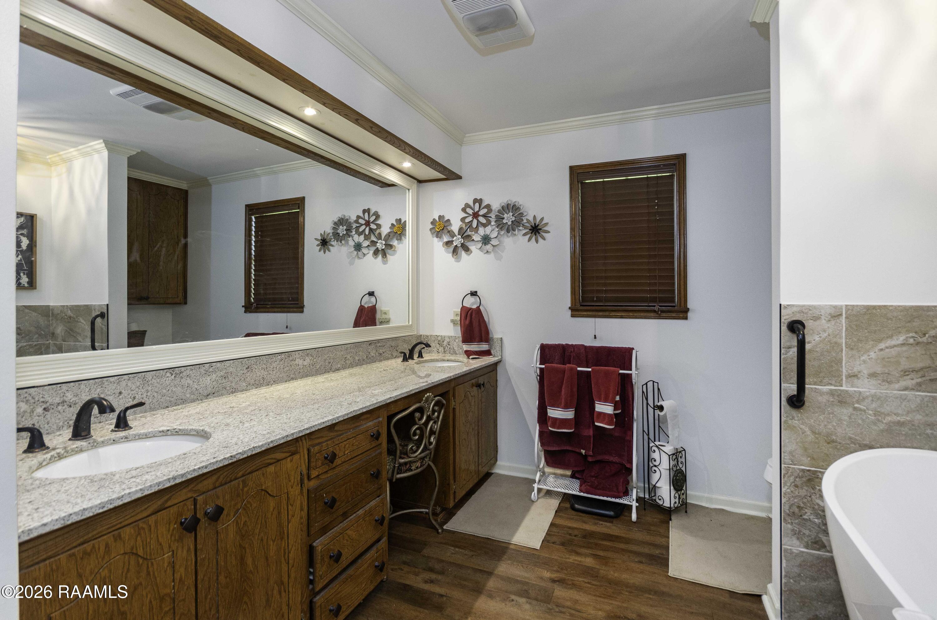 2508 Northside Road New Iberia, LA 70563 - Photo 19 of 44 Master Bath 1