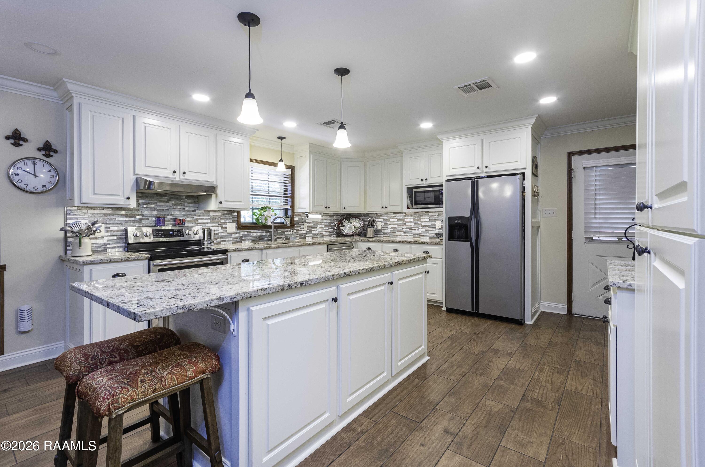 2508 Northside Road New Iberia, LA 70563 - Photo 8 of 44 Kitchen 2