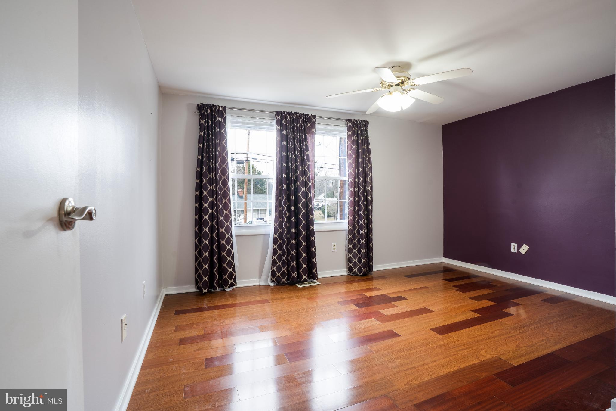263 Riverdale Road Severna Park, MD 21146 - Photo 15 of 30 Bright and inviting space with rich wood floors.