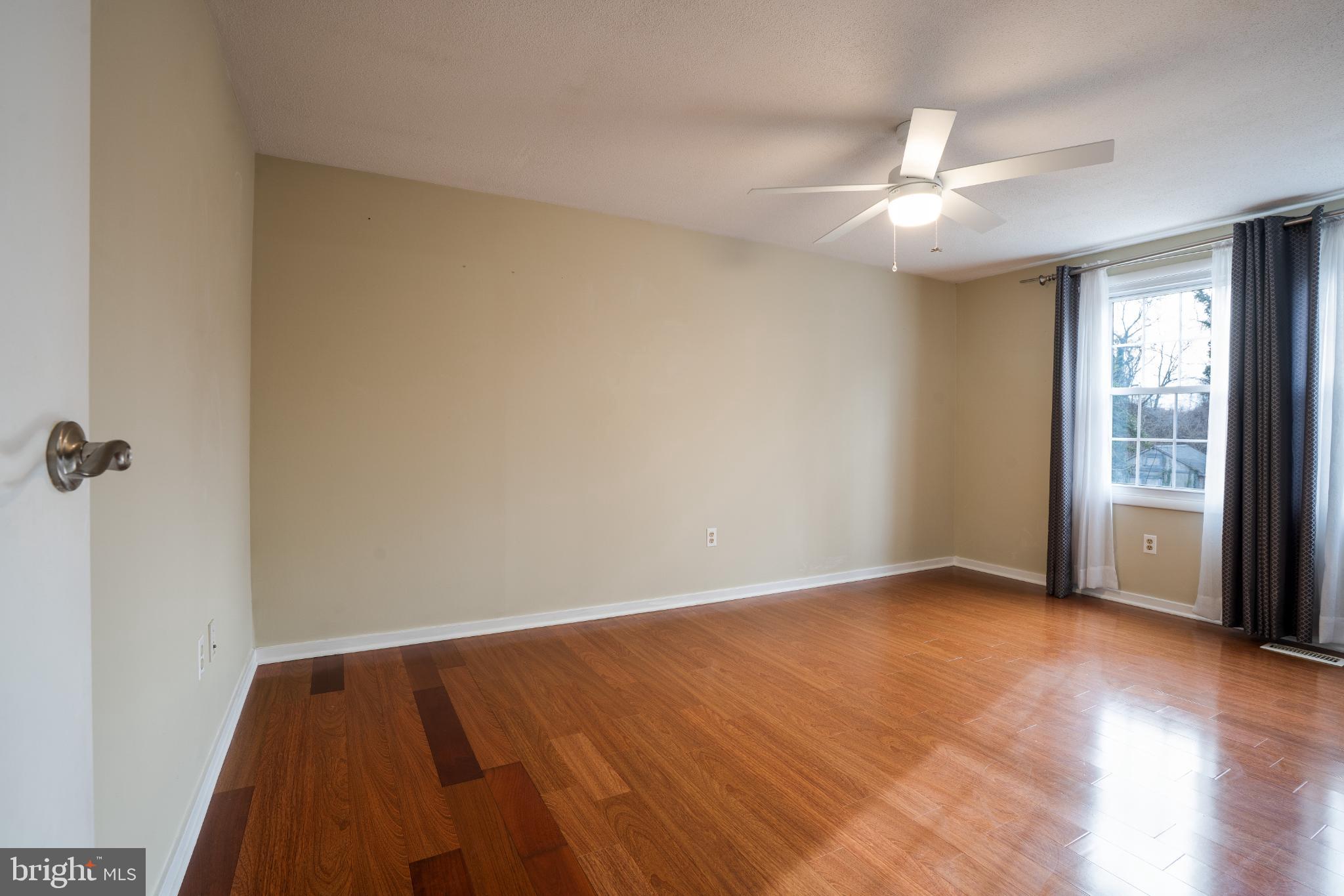 263 Riverdale Road Severna Park, MD 21146 - Photo 16 of 30 Bright and airy space with natural light.