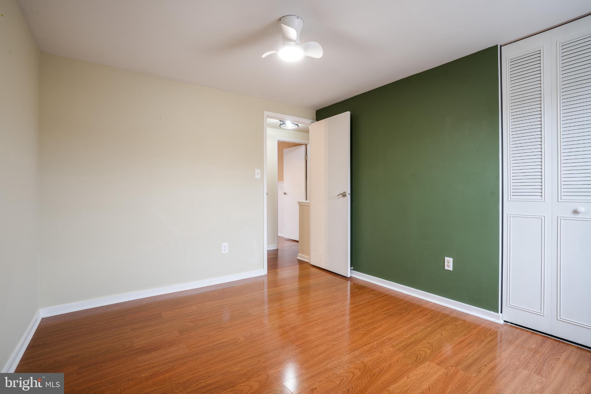 263 Riverdale Road Severna Park, MD 21146 - Photo 21 of 30 Bright and airy room with modern accents.