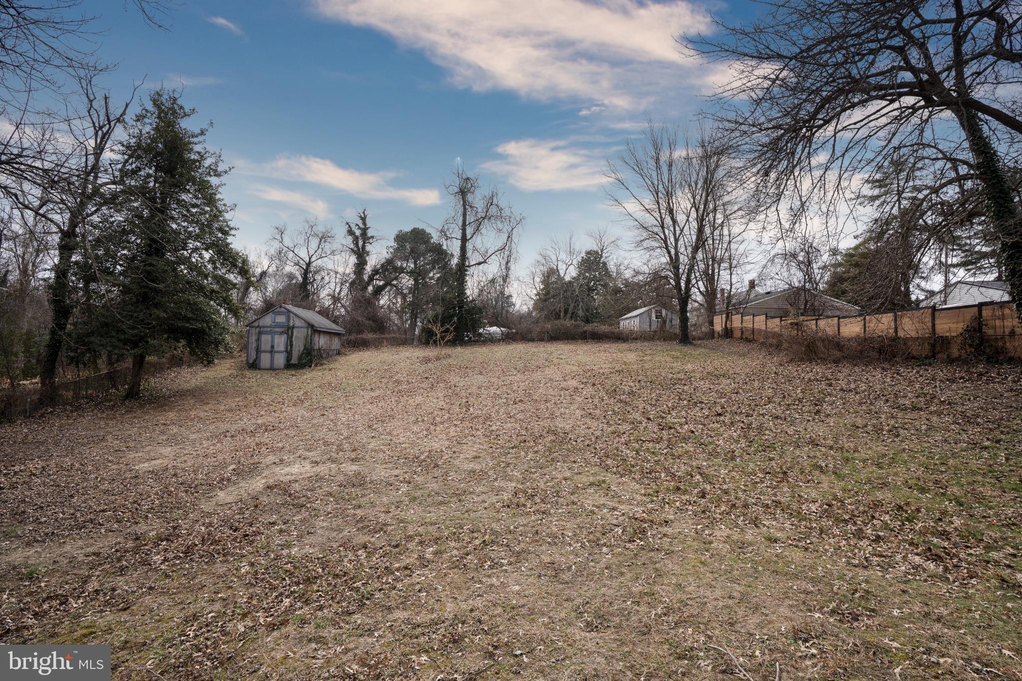 263 Riverdale Road Severna Park, MD 21146 - Photo 5 of 30 Spacious lot with serene natural backdrop.