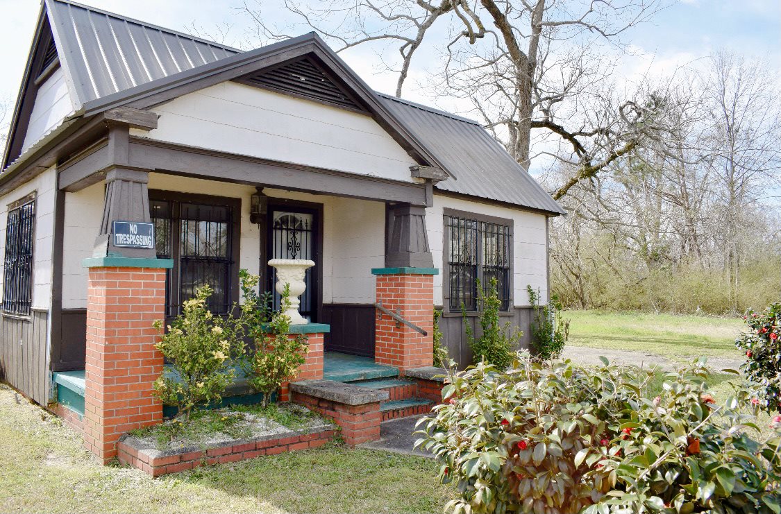 140 Carver Avenue Atmore, AL 36502 - Photo 4 of 20