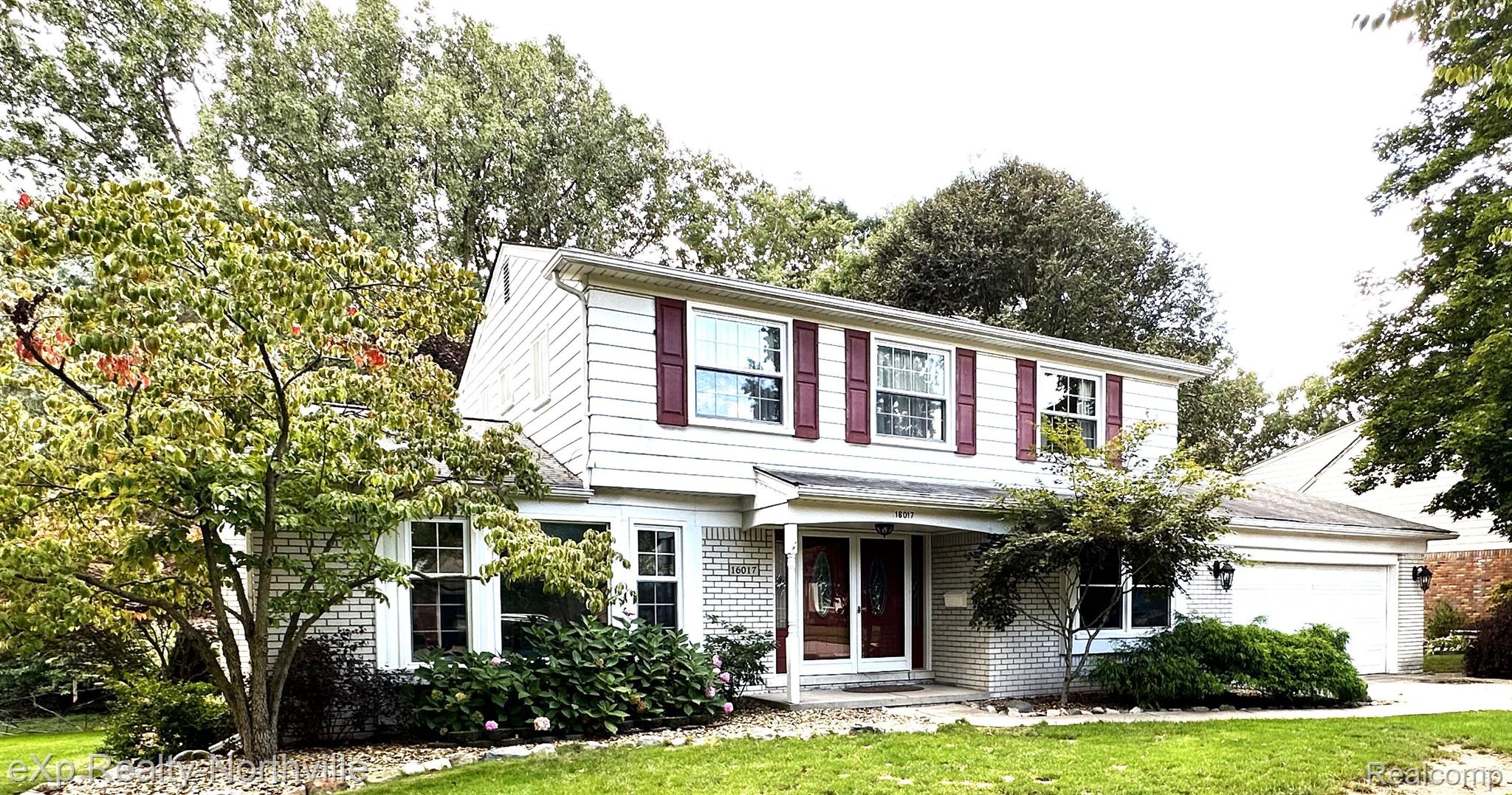 16017 Riverside Drive Livonia, MI 48154 - Photo 1 of 34 Gallery Image 1
