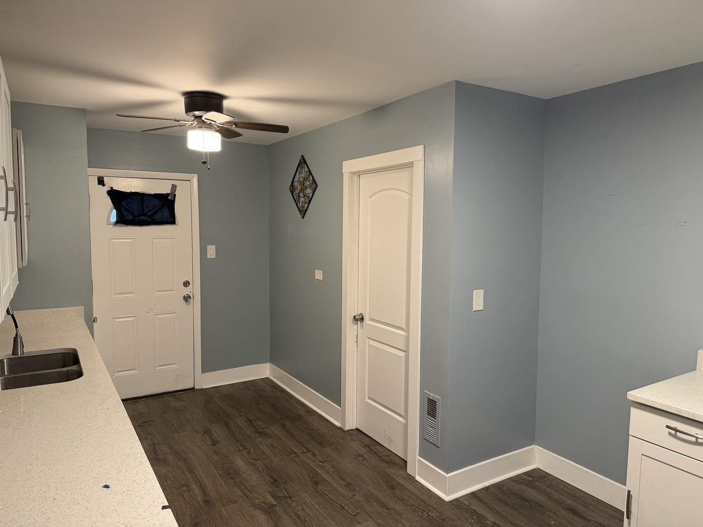 8618 South Justine Street Chicago, IL 60620 - Photo 7 of 10