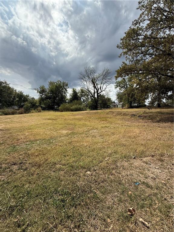 930 East Wooter Street Nevada, MO 64772 - Photo 5 of 7