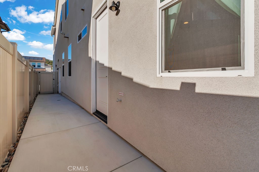 18100 Tableau Way Saugus, CA 91350 - Photo 35 of 49