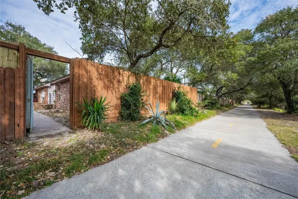 $317,000 | 151 Heron Oaks, Rockport, TX 78382