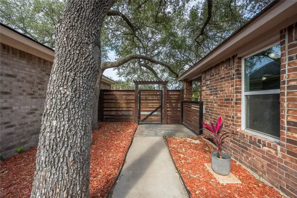 $317,000 | 151 Heron Oaks, Rockport, TX 78382