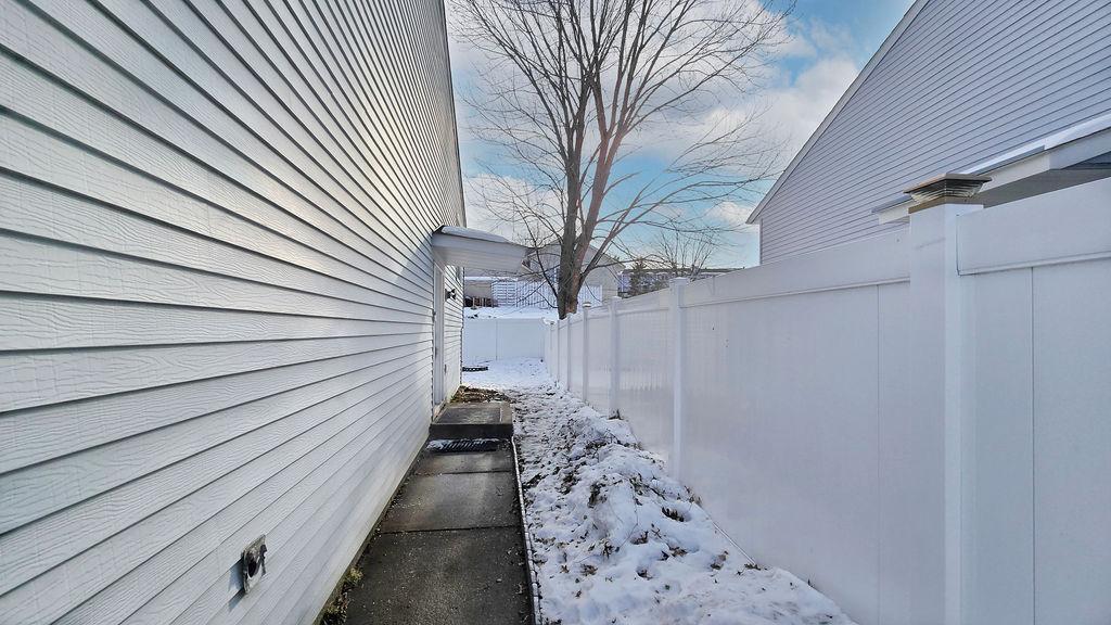 7843 Rimbley Road Woodbury, MN 55125 - Photo 4 of 22