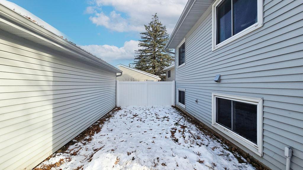 7843 Rimbley Road Woodbury, MN 55125 - Photo 5 of 22