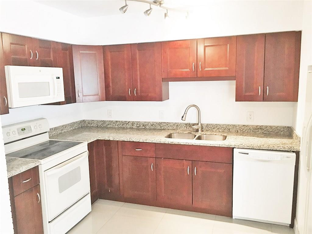 2220 Northeast 37th Street, Unit 2220 Lighthouse Point, FL 33064 - Photo 2 of 24 Photo 2