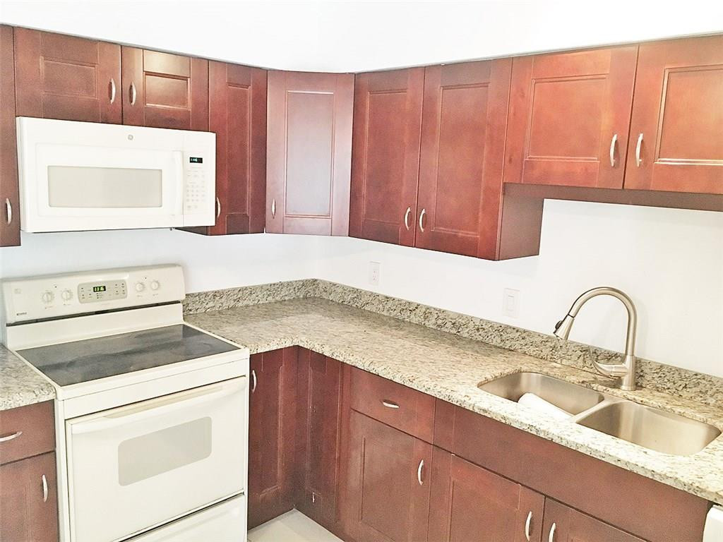 2220 Northeast 37th Street, Unit 2220 Lighthouse Point, FL 33064 - Photo 3 of 24 Photo 3