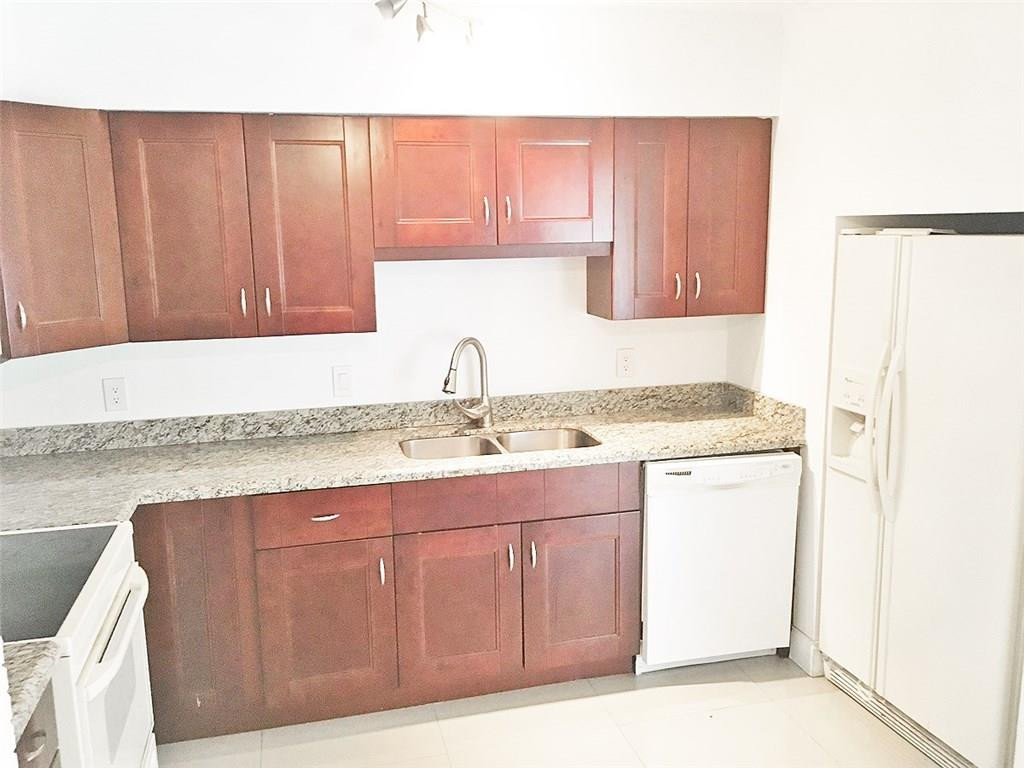 2220 Northeast 37th Street, Unit 2220 Lighthouse Point, FL 33064 - Photo 4 of 24 Photo 4