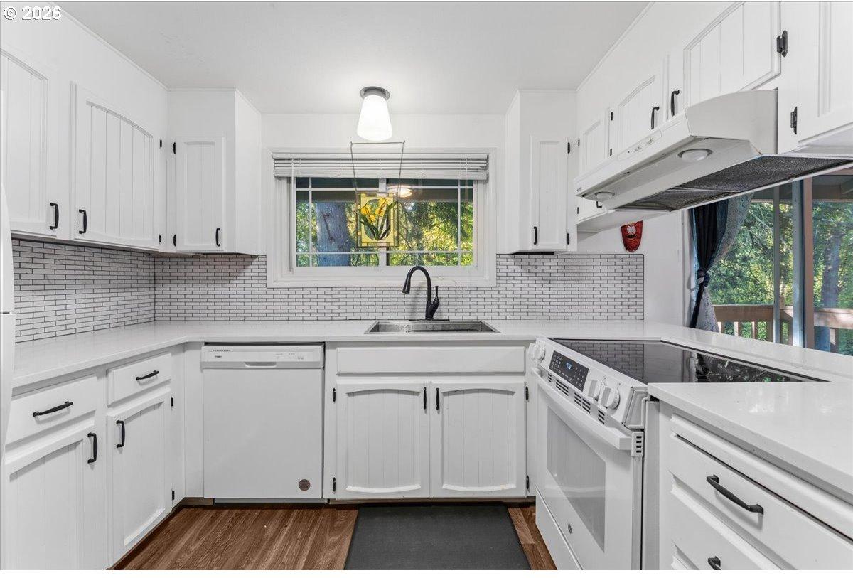 18040 Southwest Salix Ridge Beaverton, OR 97006 - Photo 12 of 29 Gallery Image 12