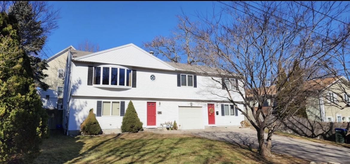 68 Virginia Lane Providence, RI 02908 - Photo 3 of 34