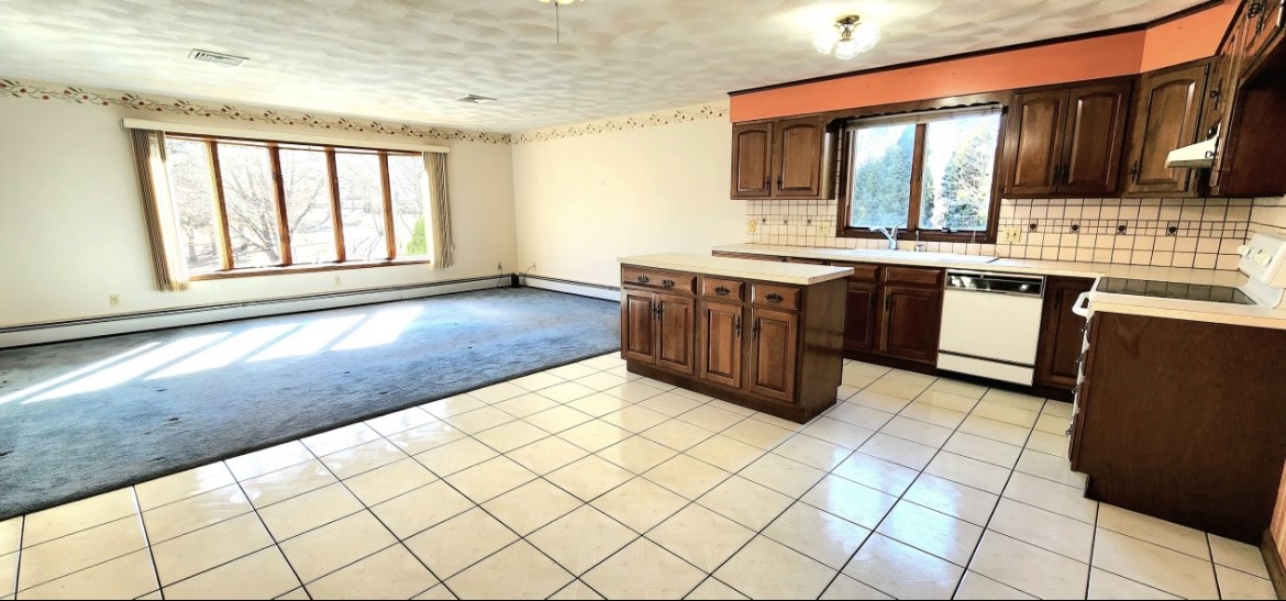 68 Virginia Lane Providence, RI 02908 - Photo 6 of 34