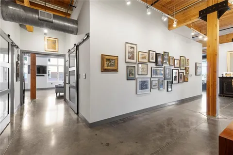 $1,300,000 | 210 West 5th Street, Unit 211, Kansas City, MO 64105