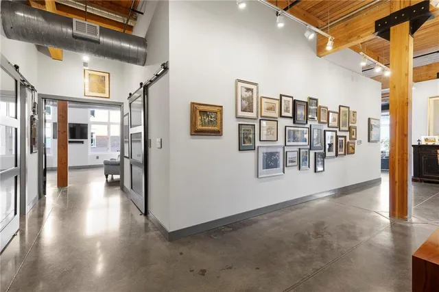 $1,300,000 | 210 West 5th Street, Unit 211, Kansas City, MO 64105