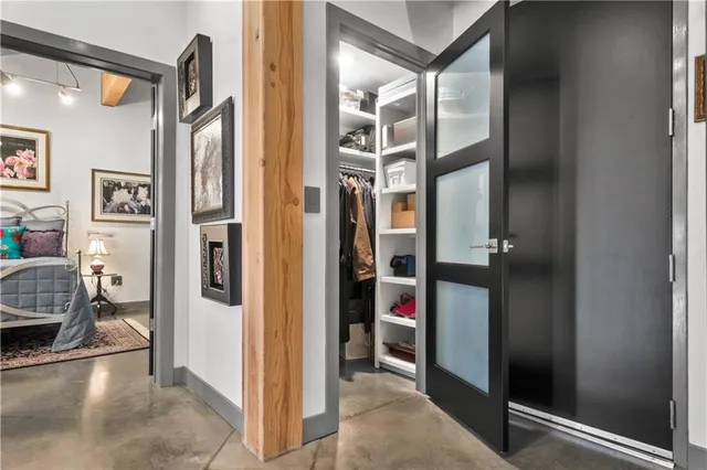 $1,300,000 | 210 West 5th Street, Unit 211, Kansas City, MO 64105