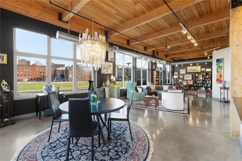 $1,300,000 | 210 West 5th Street, Unit 211, Kansas City, MO 64105