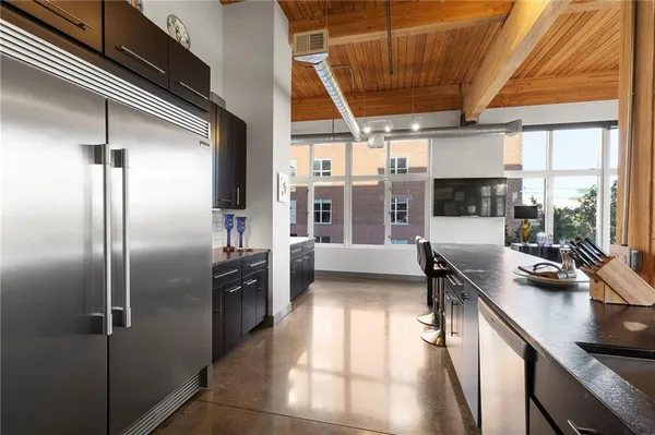 $1,199,000 | 210 West 5th Street, Unit 211, Kansas City, MO 64105