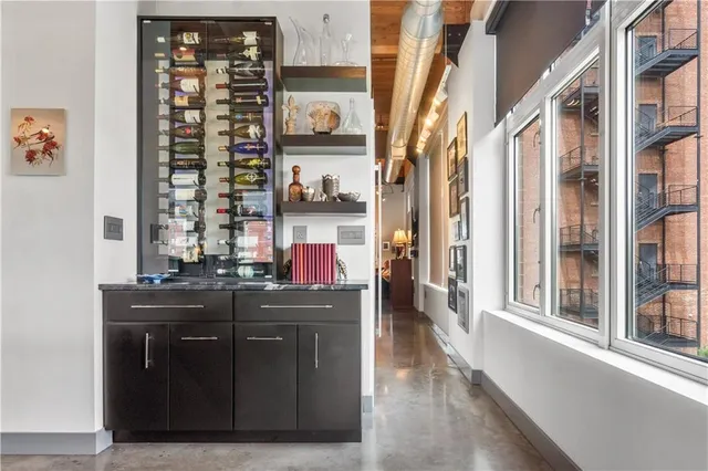 $1,300,000 | 210 West 5th Street, Unit 211, Kansas City, MO 64105