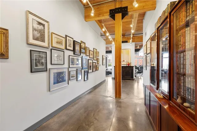 $1,300,000 | 210 West 5th Street, Unit 211, Kansas City, MO 64105