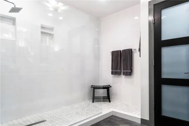 $1,300,000 | 210 West 5th Street, Unit 211, Kansas City, MO 64105