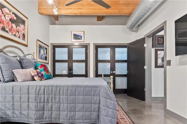 $1,300,000 | 210 West 5th Street, Unit 211, Kansas City, MO 64105