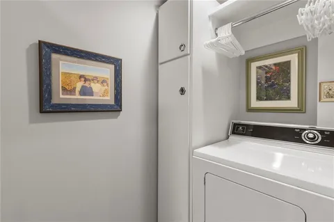 $1,300,000 | 210 West 5th Street, Unit 211, Kansas City, MO 64105