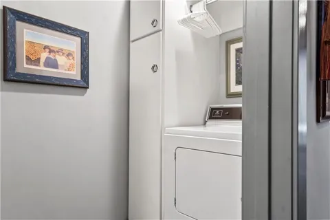 $1,300,000 | 210 West 5th Street, Unit 211, Kansas City, MO 64105