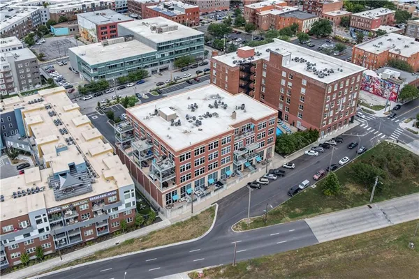 $1,199,000 | 210 West 5th Street, Unit 211, Kansas City, MO 64105