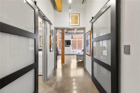 $1,300,000 | 210 West 5th Street, Unit 211, Kansas City, MO 64105