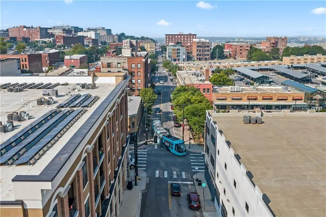 $1,300,000 | 210 West 5th Street, Unit 211, Kansas City, MO 64105