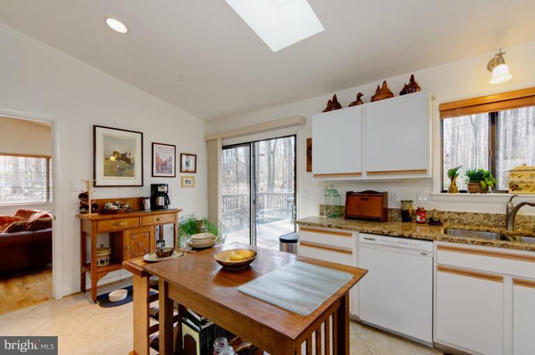 2400 Sugarberry Court Reston, VA 20191 - Photo 5 of 26 Kitchen