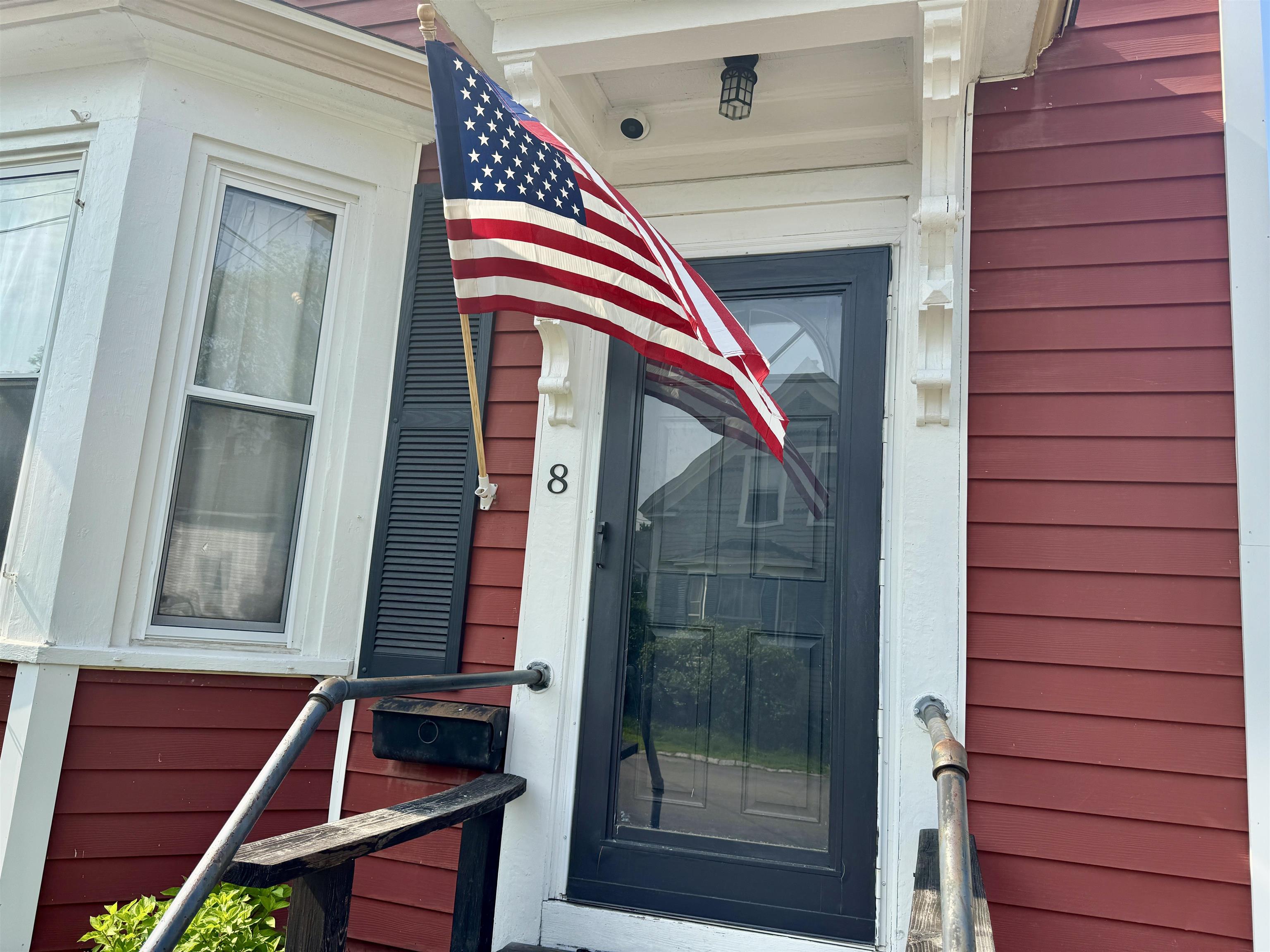 8 Monroe Street Dover, NH 03820 - Photo 4 of 34 Gallery Image 4