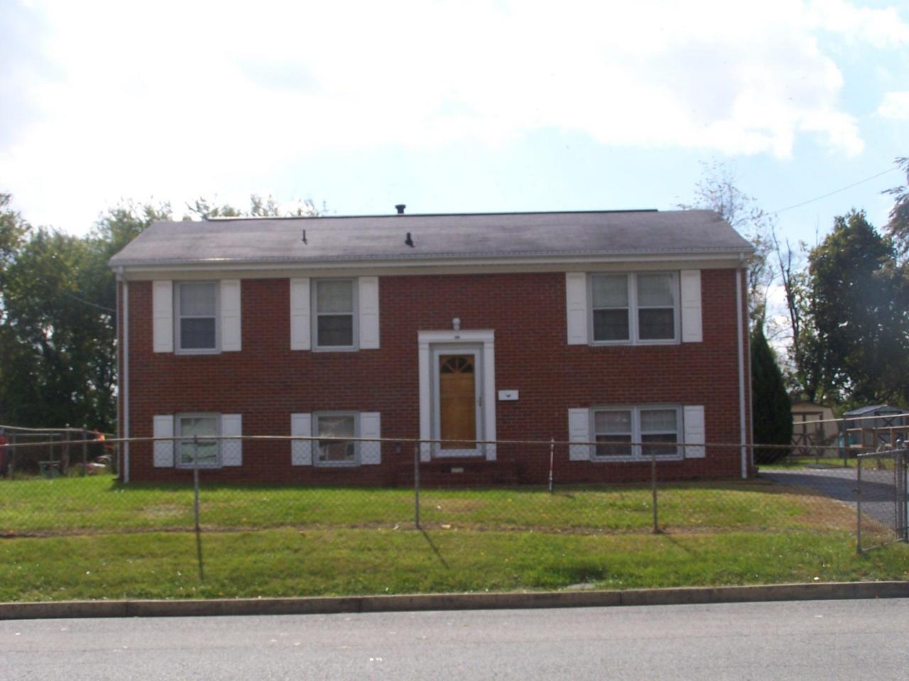 1646 Andrews Road Northwest Roanoke, VA 24017 - Photo 1 of 13 Front