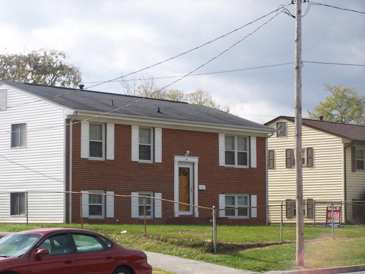 1646 Andrews Road Northwest Roanoke, VA 24017 - Photo 2 of 13 Front (Alternate View)